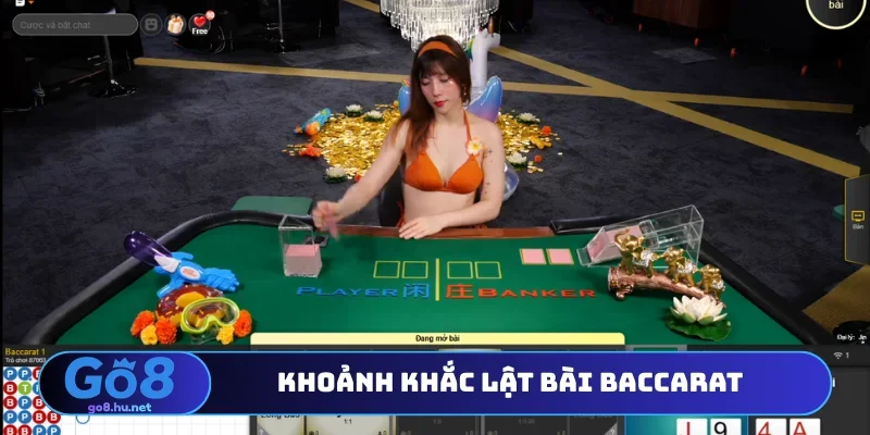 Khoảnh khắc lật bài baccarat